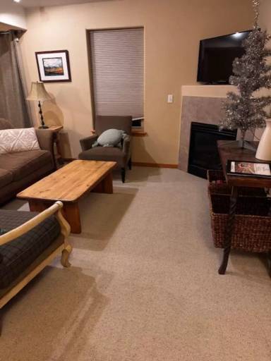 Main picture of 140 Wildernest Ct