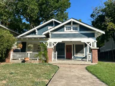Main picture of 5611 Tremont St