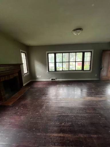 Main picture of 1704 Farnam St