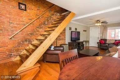 Main picture of 825 S Linwood Ave