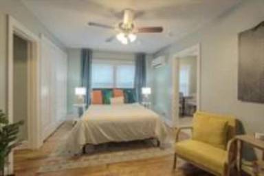 Main picture of 4545 Main St