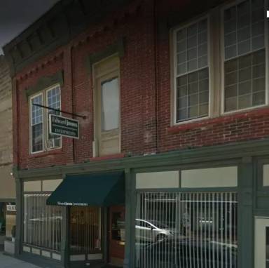 Main picture of 17 N Miami St