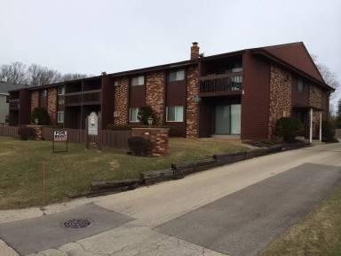 Main picture of 3226 S 108th St