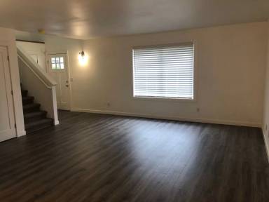 Main picture of 8701 8th Pl NE