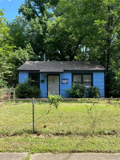 Main picture of 1826 Lyons St