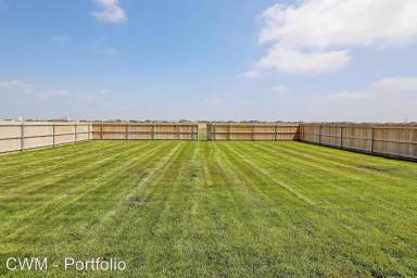 Main picture of 18400 Mid Country Blvd