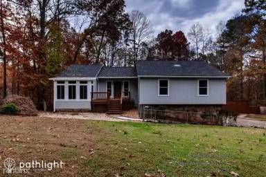 Main picture of 210 Willow Bush Trce