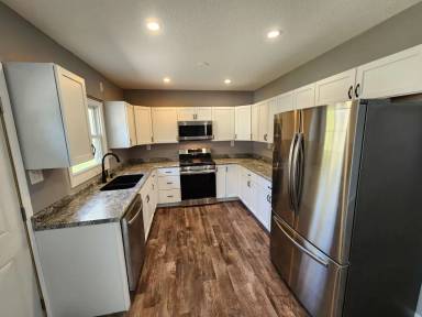 Main picture of 2424 Telegraph Rd