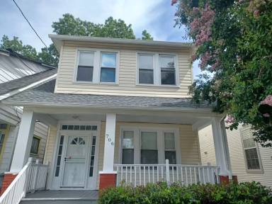 Main picture of 706 W 35th St