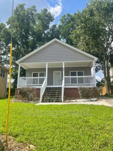 Main picture of 48 Weyman Ave SW