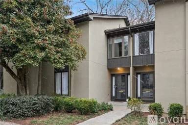 Main picture of 16 Ivy Rdg NE