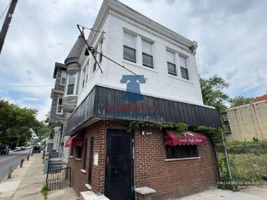 Main picture of 3400 N 17th St