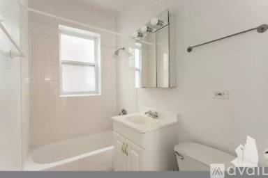 Main picture of 3521-29 N Broadway Apartments