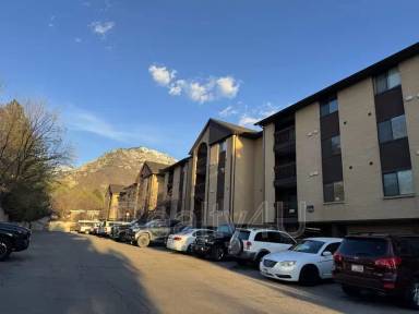 Main picture of 2244 N Canyon Rd