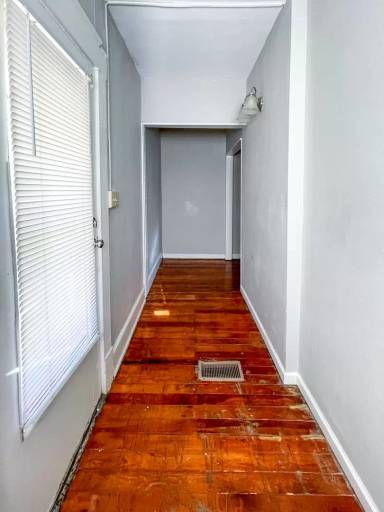 Main picture of 2105 W Jackson St