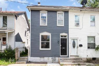 Main picture of 1903 Forster St