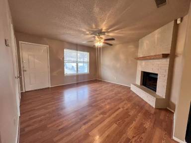Main picture of 2110 Lago Trl