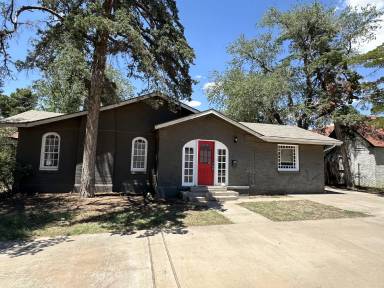 Main picture of 2518 20th St