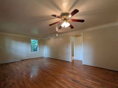 Main picture of 2064 Washington St
