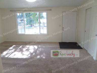 Main picture of 707 216th St SW