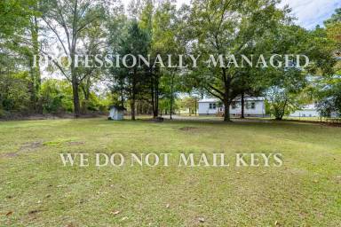 Main picture of 1105 N Winstead Ave