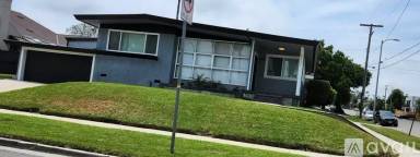 Main picture of 5401 S Victoria Ave