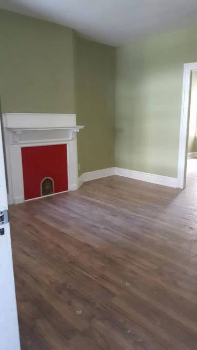 Main picture of 74 E Clapier St