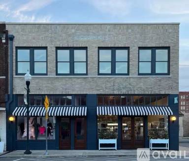 Main picture of 102 Clarksville St