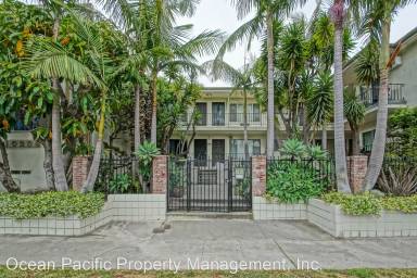 Main picture of 10206 Regent St