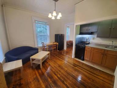 Main picture of 519 E Buffalo St