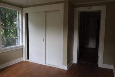 Main picture of 1003 W 2nd Ave