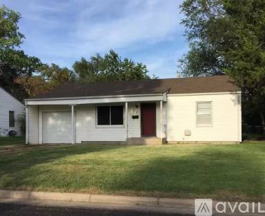 Main picture of 32 Halsey Dr