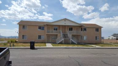 Main picture of 1415 N Cedar Blvd