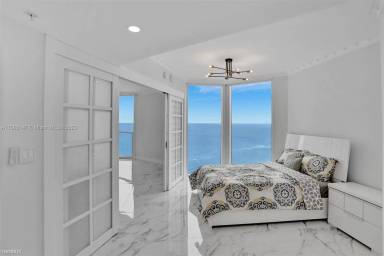 Main picture of La Perla Condo