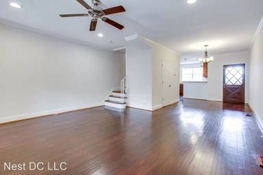 Main picture of 5027 3rd St NW