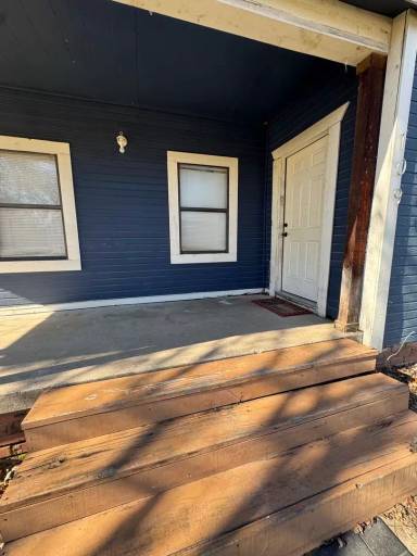 Main picture of 109 E St NE