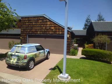 Main picture of 1482 Oakridge Park Rd