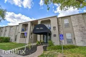 Main picture of Wood River Apartments