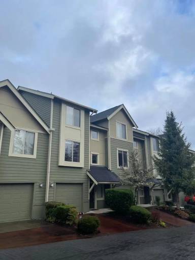 Main picture of 414 NW Pebble Ln