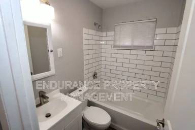 Main picture of 918 Dennison Ave
