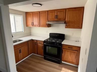 Main picture of 680 E Ventura Ave