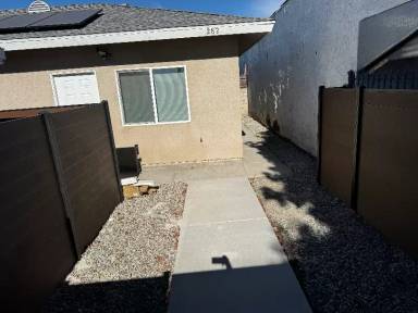 Main picture of 282 W 2nd St