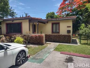 Main picture of 4250 SW 9th Ter
