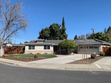 Main picture of 1075 Petie Way