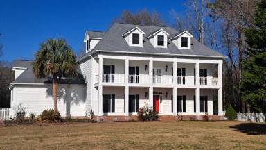 Main picture of 800 Roberts Rd