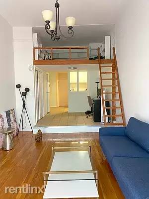 Main picture of 270 W 25th St