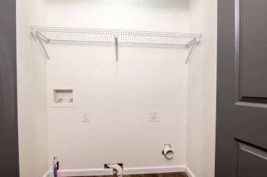 Main picture of 315 S Green St