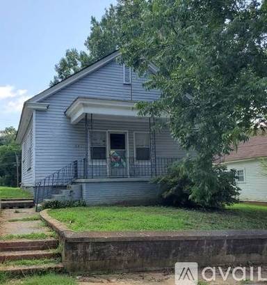 Main picture of 541 W Peachtree St