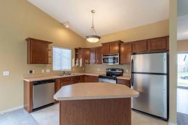 Main picture of 13514 S 14th Cir