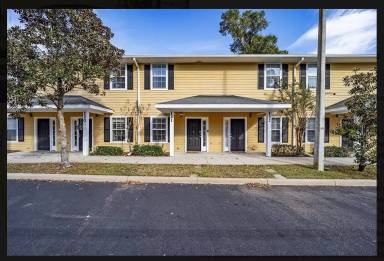 Main picture of 2933 SW 35th Pl